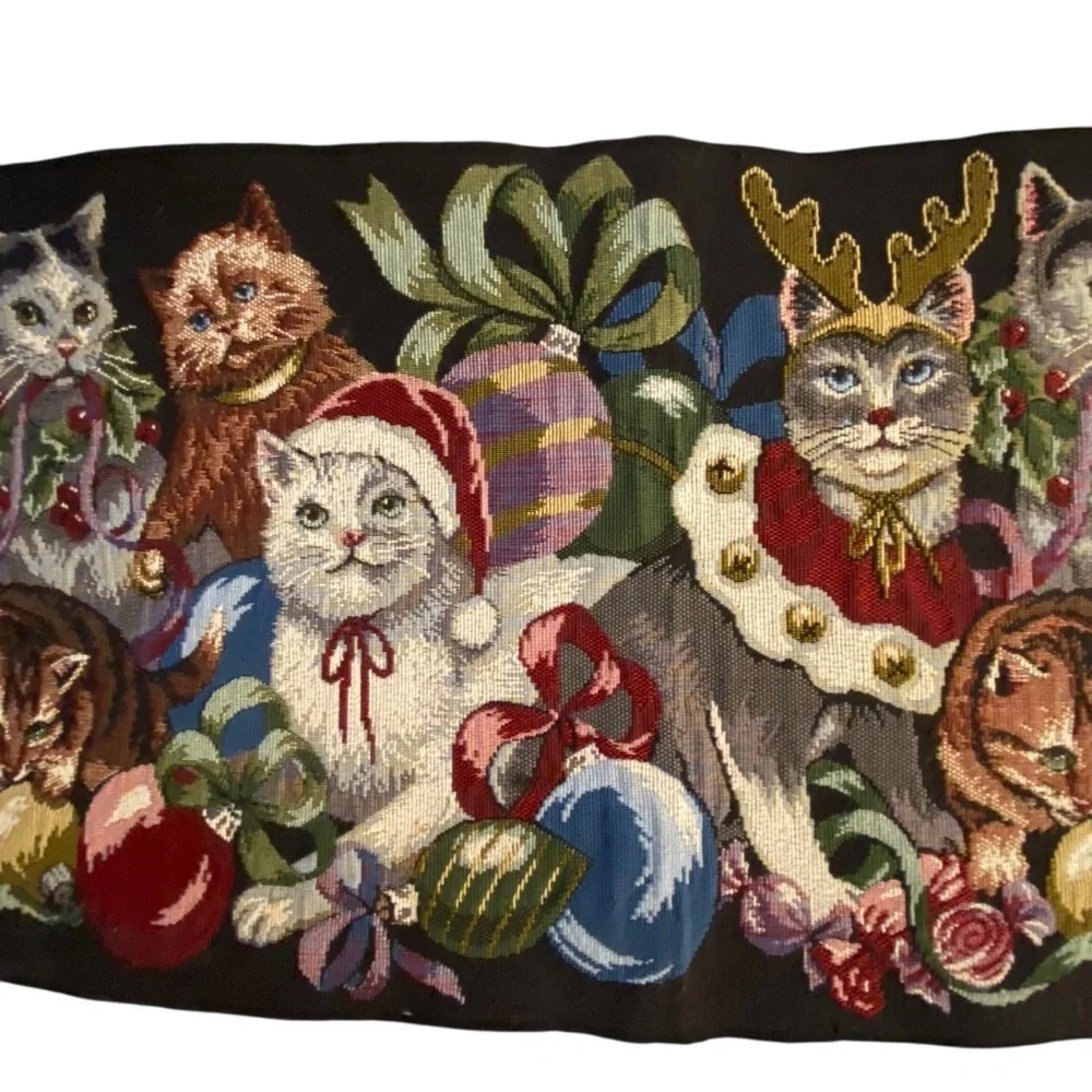 VINTAGE CATS & KITTENS CHRISTMAS Tapestry Whimsical Holiday Cat - Multicolor
